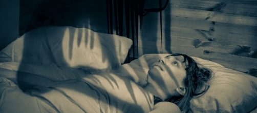 Saiba por que voc&ecirc; acorda no mesmo hor&aacute;rio todas as noites