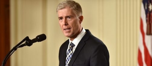 Trump nominates Neil Gorsuch to Supreme Court | PBS NewsHour - pbs.org