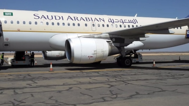 Anche gli aerei di linea della compagnia dell'Arabia Saudita, paese alleato Usa, sono interessati dal nuovo bando. Foto: youtube.