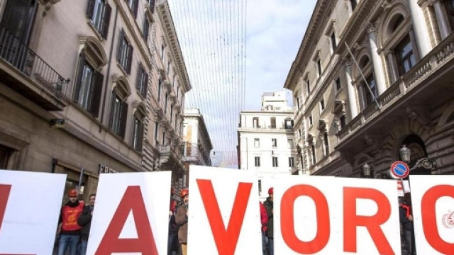 In Italia torna a crescere la disoccupazione.
