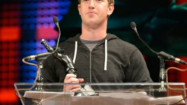 : Mark Zuckerberg obtient finalement un dipl&ocirc;me de Harvard