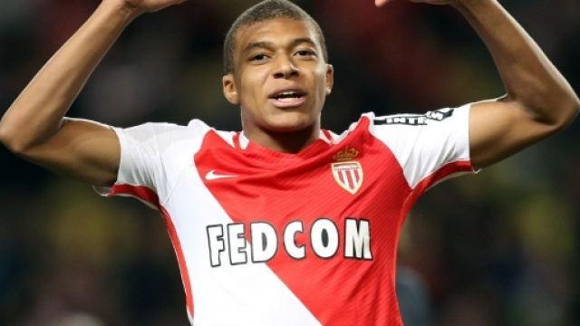 Monaco : Mbapp&eacute; bat un record de pr&eacute;cocit&eacute; sur les 25 derni&egrave;res ... - bfmtv.com