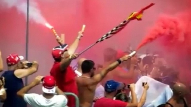Tifosi della Ferrari in festa sulle tribune