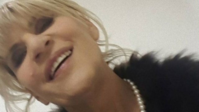 U&D: Gemma Galgani bacia nuovamente un altro cavaliere.