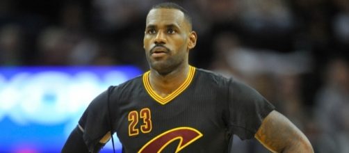 LeBron James warns LaVar Ball - solecollector.com