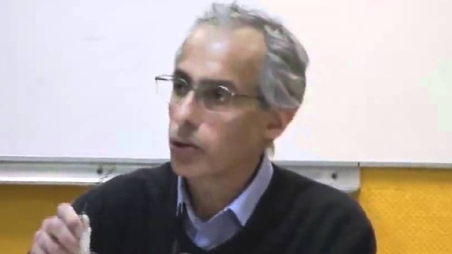 Andr&eacute; Bitton &agrave; l'AGECA du 20 avril 2012 "Quelle psychiatrie nous voulons ?" (Source Youtube)