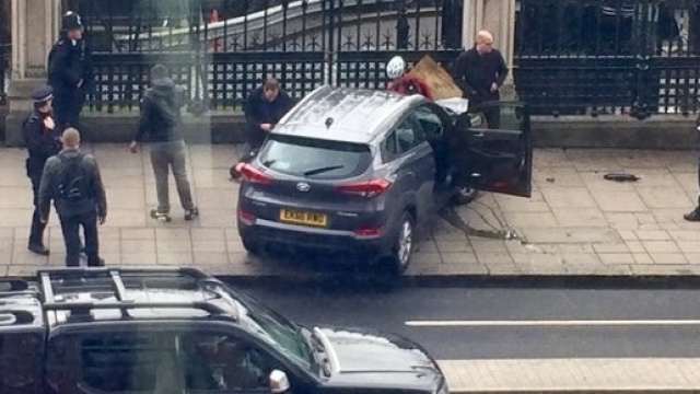 Ennesimo attentato. Stavolta a Londra