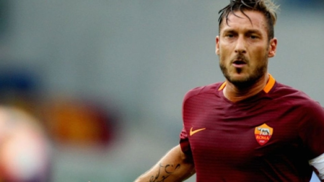 Francesco Totti uccider&agrave; la Roma": il capitano querela Dotto ... - supereva.it