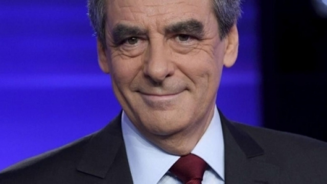 Fran&ccedil;ois Fillon conseill&eacute; par SMS&nbsp;?