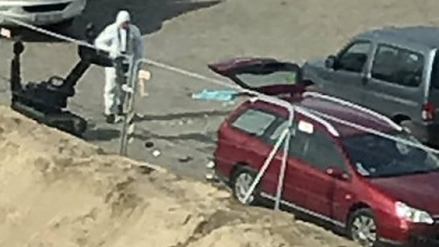 L'auto dell'attentatore di Anversa