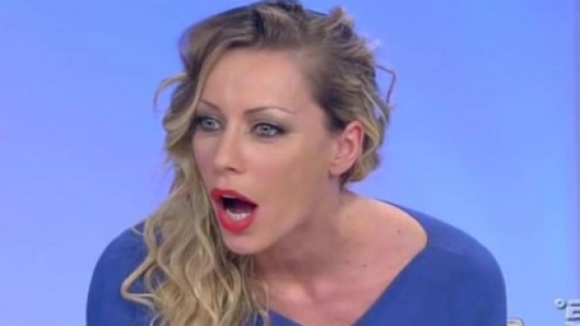 Uomini e Donne: Karina Cascella contro tutti