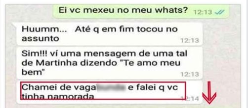 Mulher mostrando que seu namorado tem dona