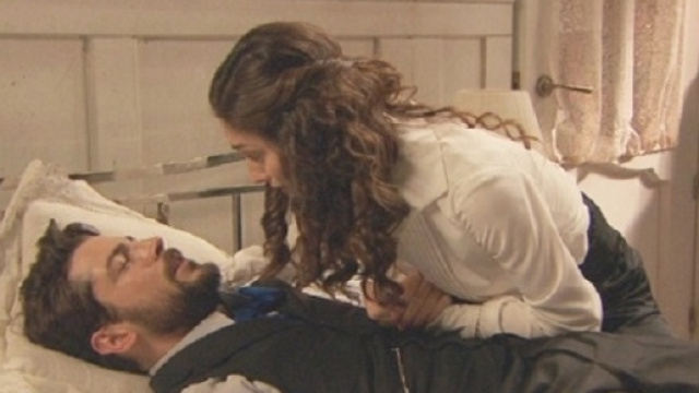 Anticipazioni Il Segreto, trame al 1/04: scoppia l'amore tra Hernando e Camila