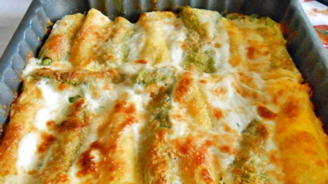 Cannelloni ai quattro formaggi ricetta - giallozafferano.it