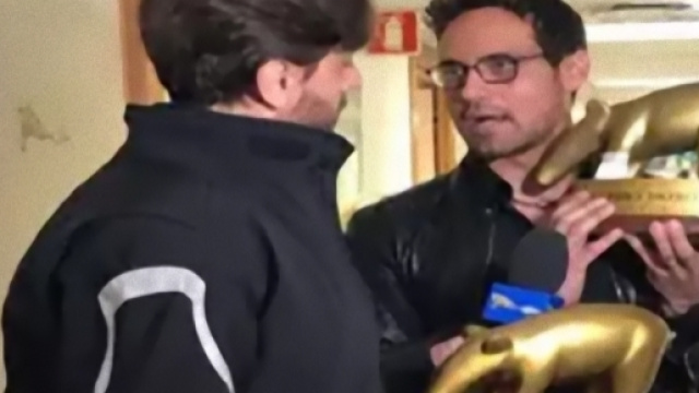 Gabriel Garko arrabbiato con Staffelli durante la consegna del 2&deg; Tapiro d'oro.