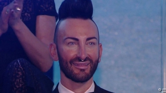 Isola dei Famosi: si chiama Cristian il ragazzo misterioso