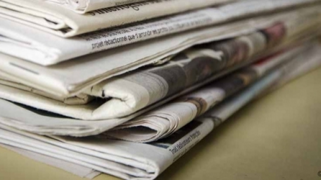 Menez vous-m&ecirc;me la chasse aux phrases clich&eacute; dans les m&eacute;dias ! Cr&eacute;dit photo : courantpositif.fr