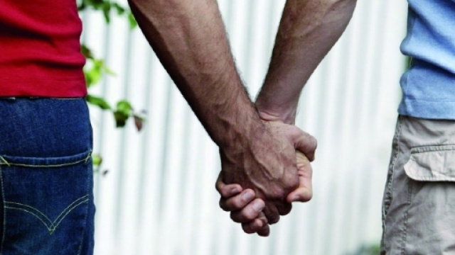 Torino, omosessuali vogliono affittare casa: il proprietario rifiuta la proposta