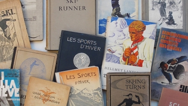 Collezione internazionale di inizio Novecento dedicata allo sci (Il Piacere e Il Dovere Studio Bibliografico)