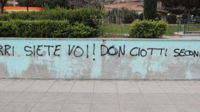 Don Ciotti, nuove scritte minatorie a Palermo