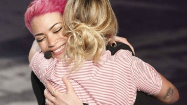 Emma Marrone: tutta la verit&agrave; sulla presunta lite con Elodie