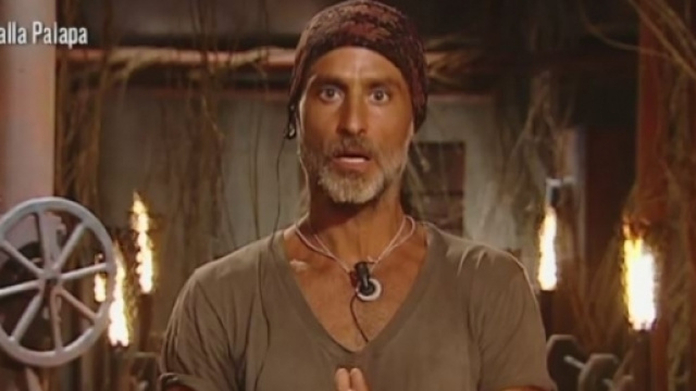 Isola dei Famosi, Raz Degan sotto accusa