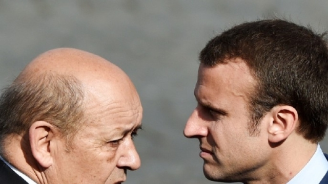 Le ralliement de Jean-Yves Le Drian &agrave; Emmanuel Macron fait grincer ... - rtl.fr