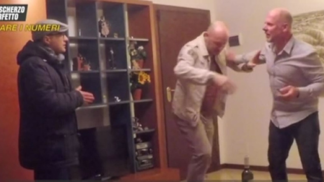 Lo Scherzo Perfetto: momenti di tensione durante il programma di Italia 1