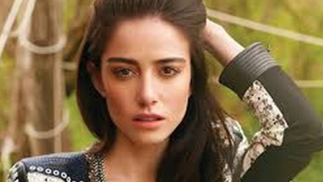 Ozge Gurel di Cherry season, novit&agrave;