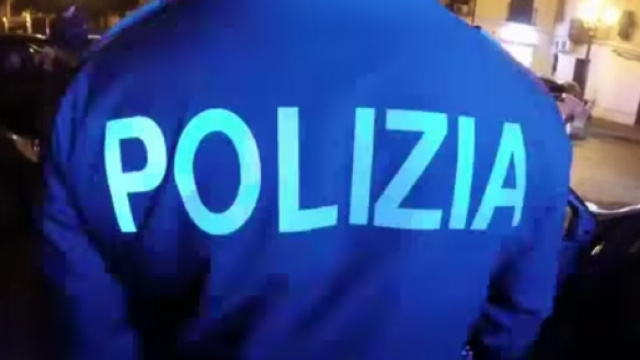 Polizia impegnata in un servizio di controllo