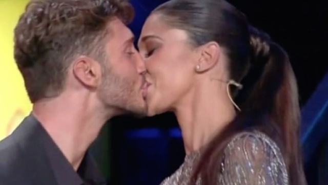Belen e Stefano insieme nella nuova edizione di Selfie?