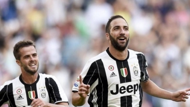 Juventus: Higuain torner&agrave; in anticipo dagli impegni con la nazionale - oasport.it