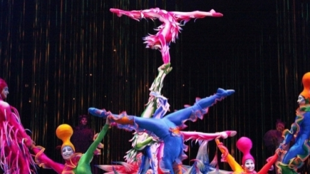 Tra luci, colori e suoni: i 30 anni del Cirque du Soleil ... - oubliettemagazine.com