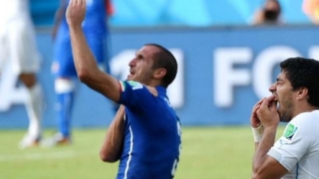 Foot Mondial 2014 - L'&eacute;norme explication de Suarez pour sa morsure ... - foot01.com