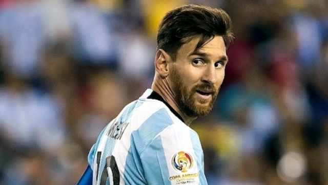 VIDEO : Quand Lionel Messi insulte l&rsquo;arbitre