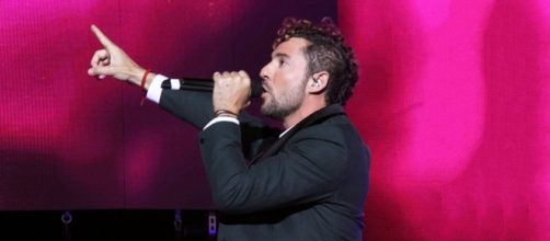 La faceta m&aacute;s solidaria de David Bisbal/ Carla Bab&oacute;n