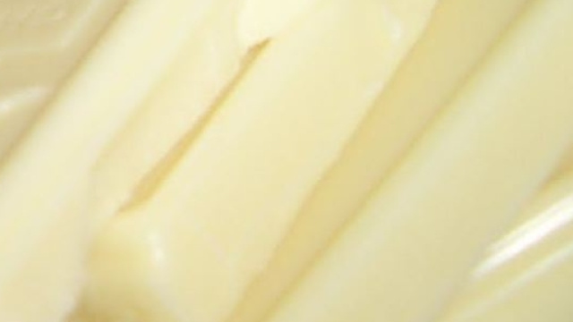 Torta facile al cioccolato bianco