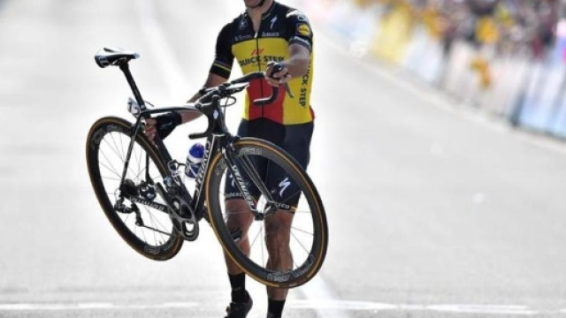 Ciclismo: al Giro delle Fiandre l'impresa di Gilbert - La Stampa - lastampa.it