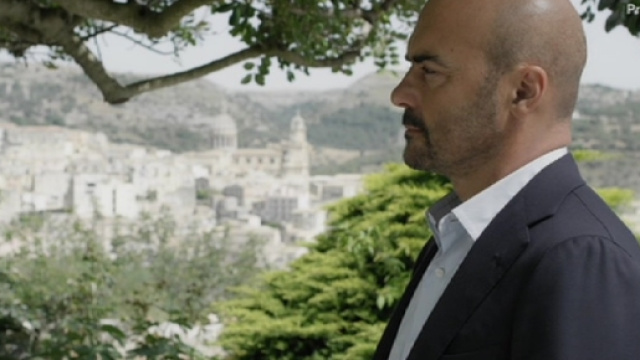 Il Commissario Montalbano | Un covo di vipere| Diretta | Giovanna ... - tvblog.it