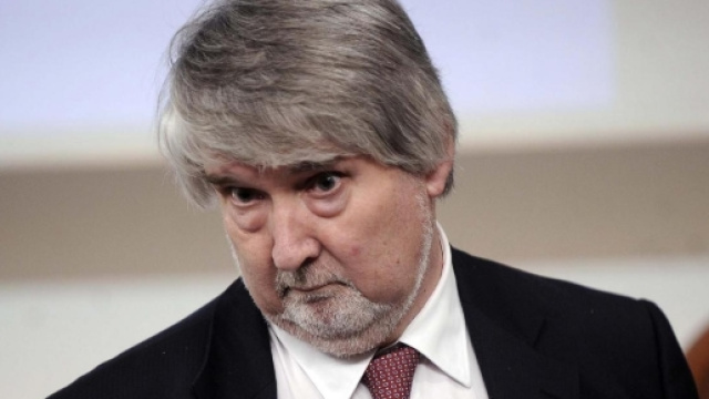 Lavoro, Poletti esorta giovani a giocare a calcetto per trovare un impiego