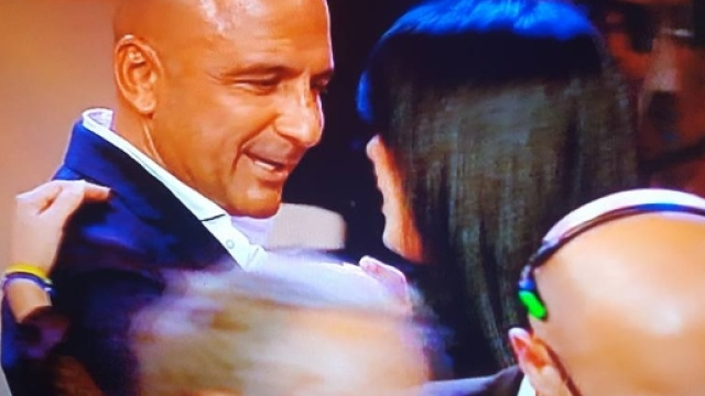 UeD News il triangolo: Simona balla con Sossio e Nino si inca**a - gentevip.it