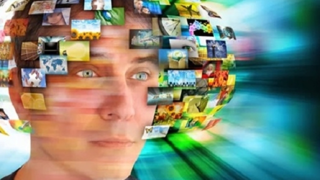 Internet e psciologia dei social: il nostro comportamento cambia sul web