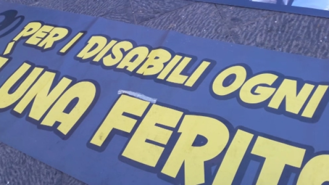 "per i disabili ogni taglio &egrave; una ferita"