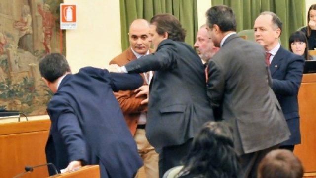 Rissa nell'Aula del Consiglio regionale del Piemonte il 26 novembre 2013