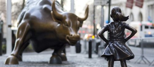 Fearless Girl extends NYC stay into 2018 - flapship