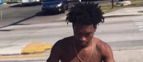 Man charged for eating pancakes in middle of street - Photo: Blasting News Library - mirror.co.uk