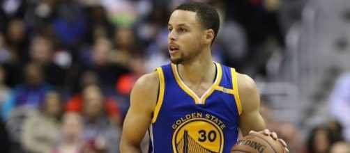 Warriors win eighth straight as they celebrate 60th victory ... - beinsports.com