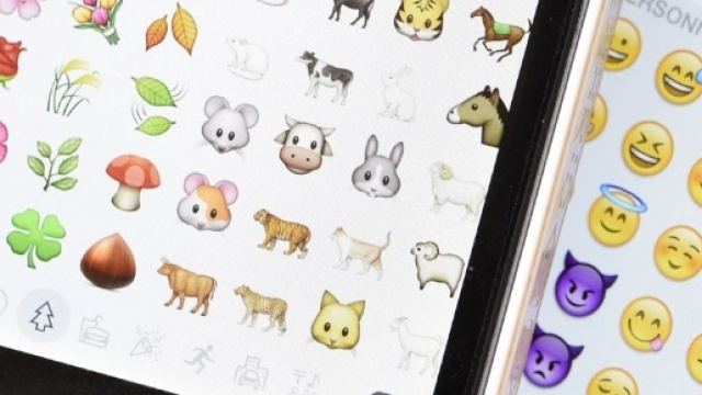 10 emoji di cui (forse) hai frainteso il significato - VanityFair.it - vanityfair.it