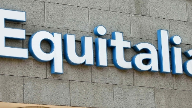 Cartelle di pagamento Equitalia: come difendersi da pignoramento e fermo