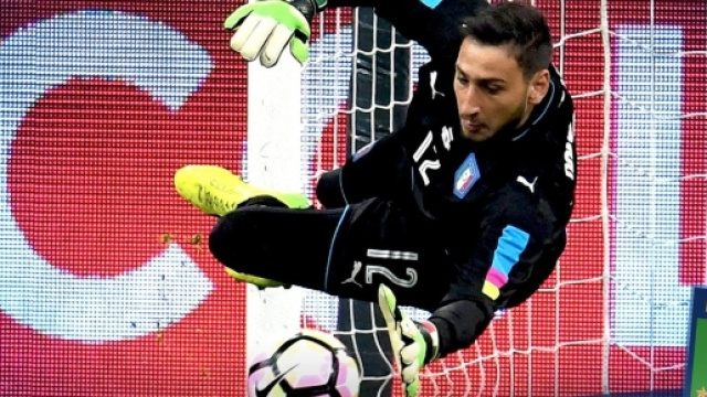 Gianluigi Donnarumma, il portiere titolare pi&ugrave; giovane della storia della Nazionale italiana